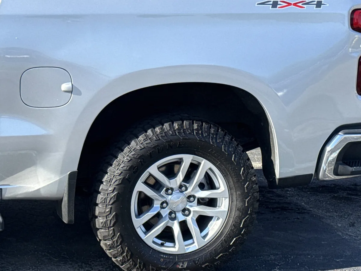 2019 Chevrolet Silverado 1500 LT thumbnail 5