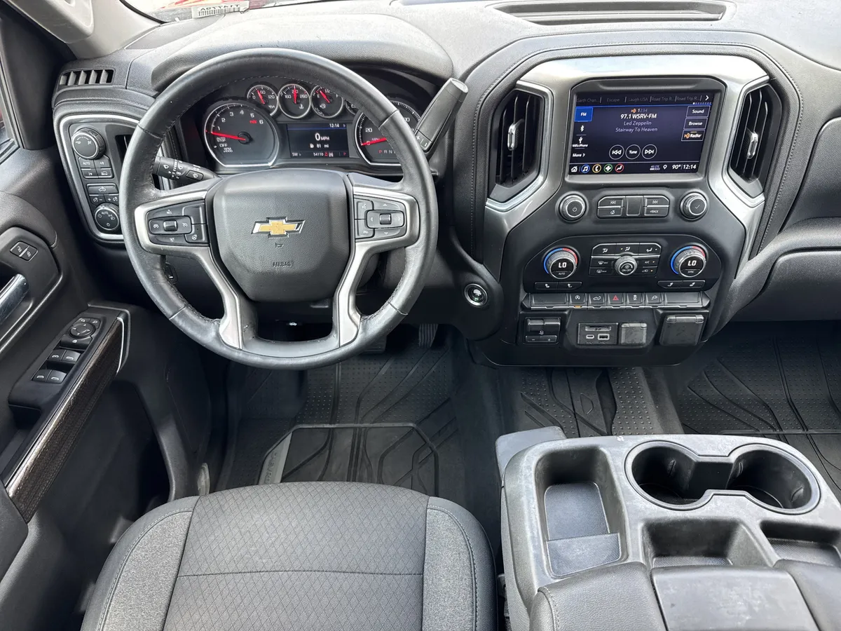 2019 Chevrolet Silverado 1500 LT thumbnail 16