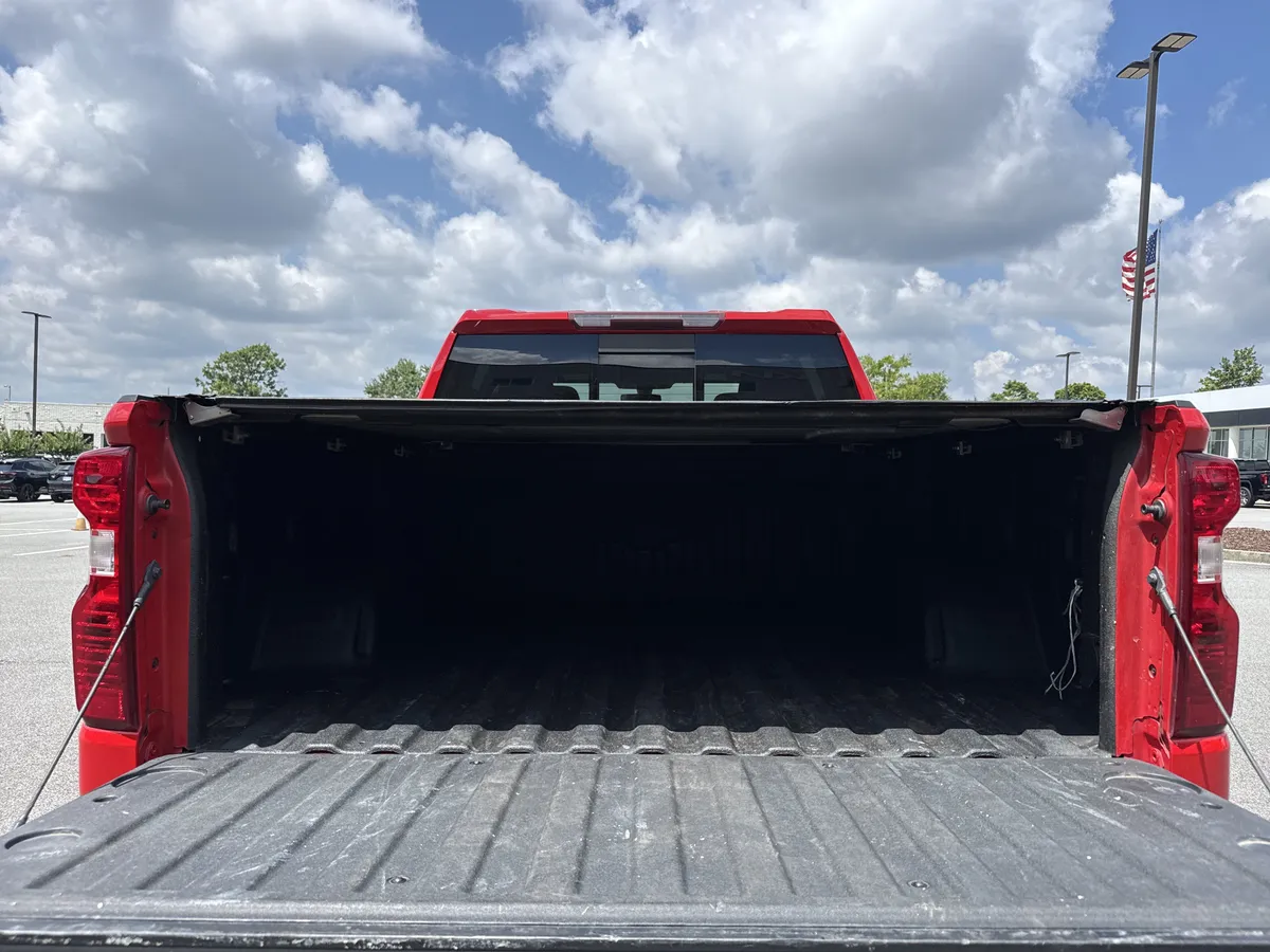 2019 Chevrolet Silverado 1500 LT thumbnail 31