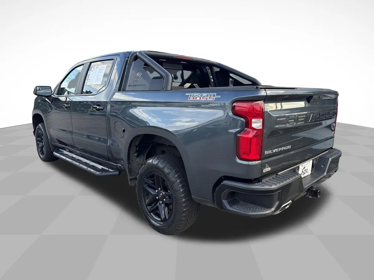 2019 Chevrolet Silverado 1500 LT Trail Boss thumbnail 9