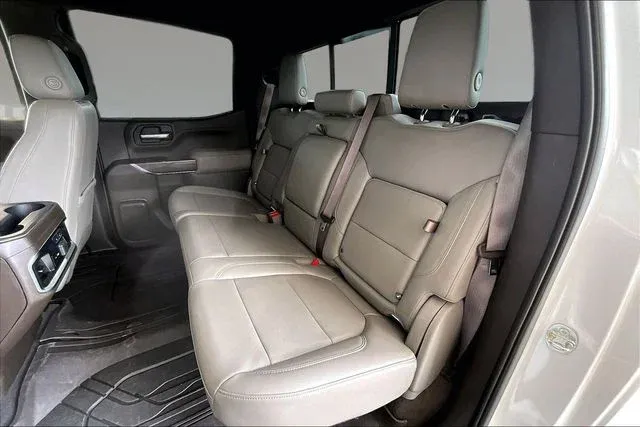 2019 Chevrolet Silverado 1500 LTZ thumbnail 19