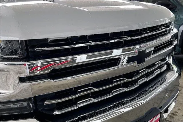 2019 Chevrolet Silverado 1500 LTZ thumbnail 28