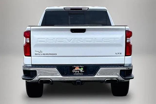 2019 Chevrolet Silverado 1500 LTZ thumbnail 6
