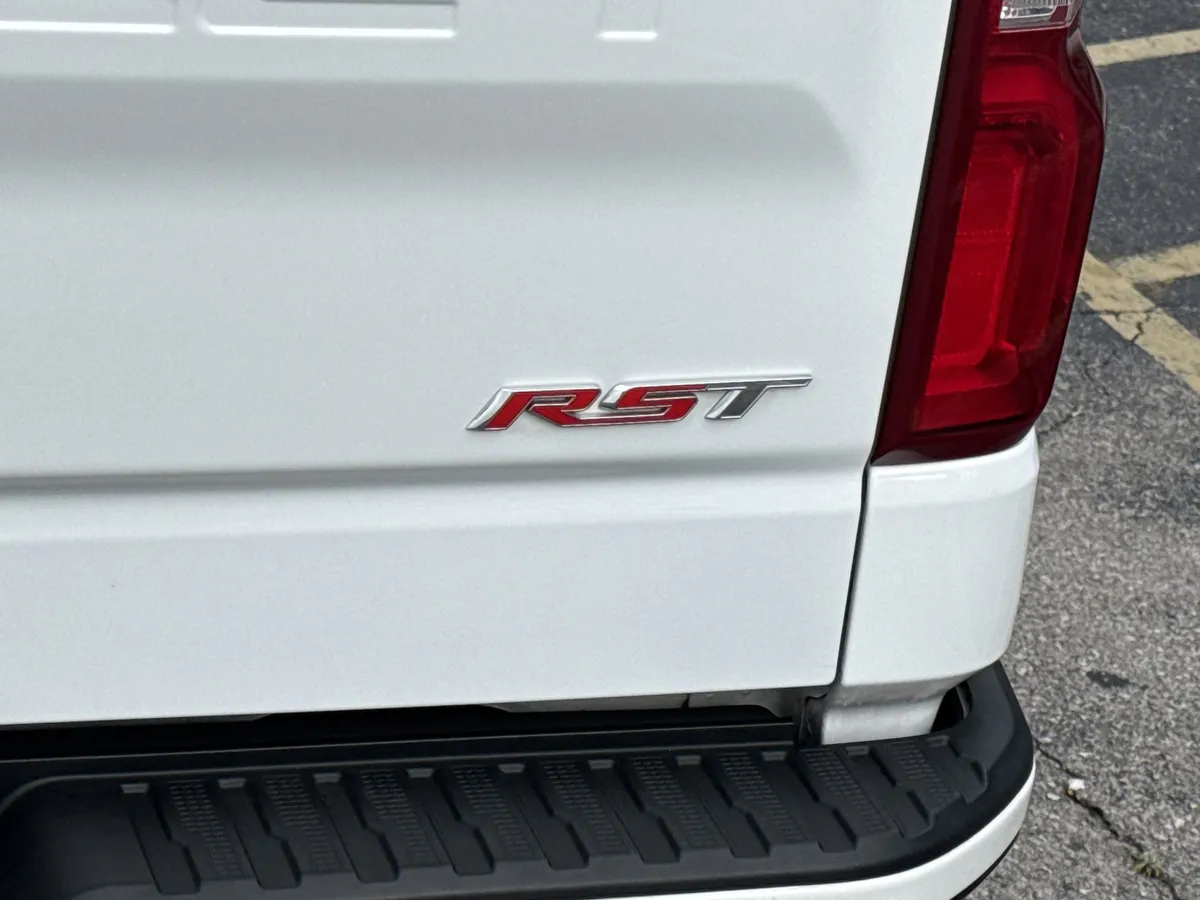 2019 Chevrolet Silverado 1500 RST thumbnail 10