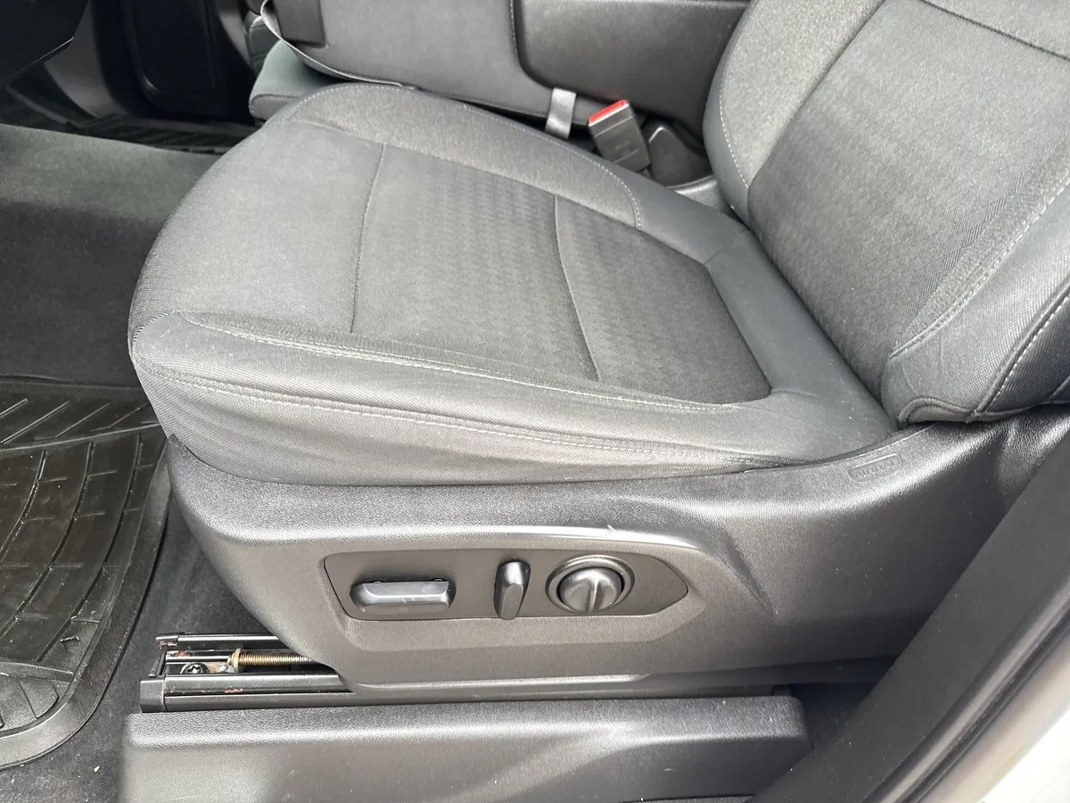 2019 Chevrolet Silverado 1500 RST thumbnail 16