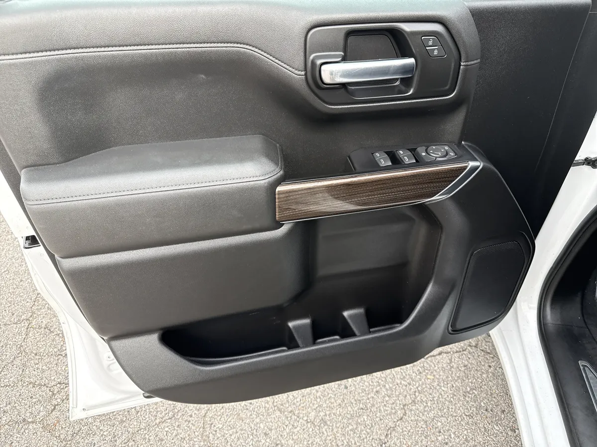2019 Chevrolet Silverado 1500 RST thumbnail 18