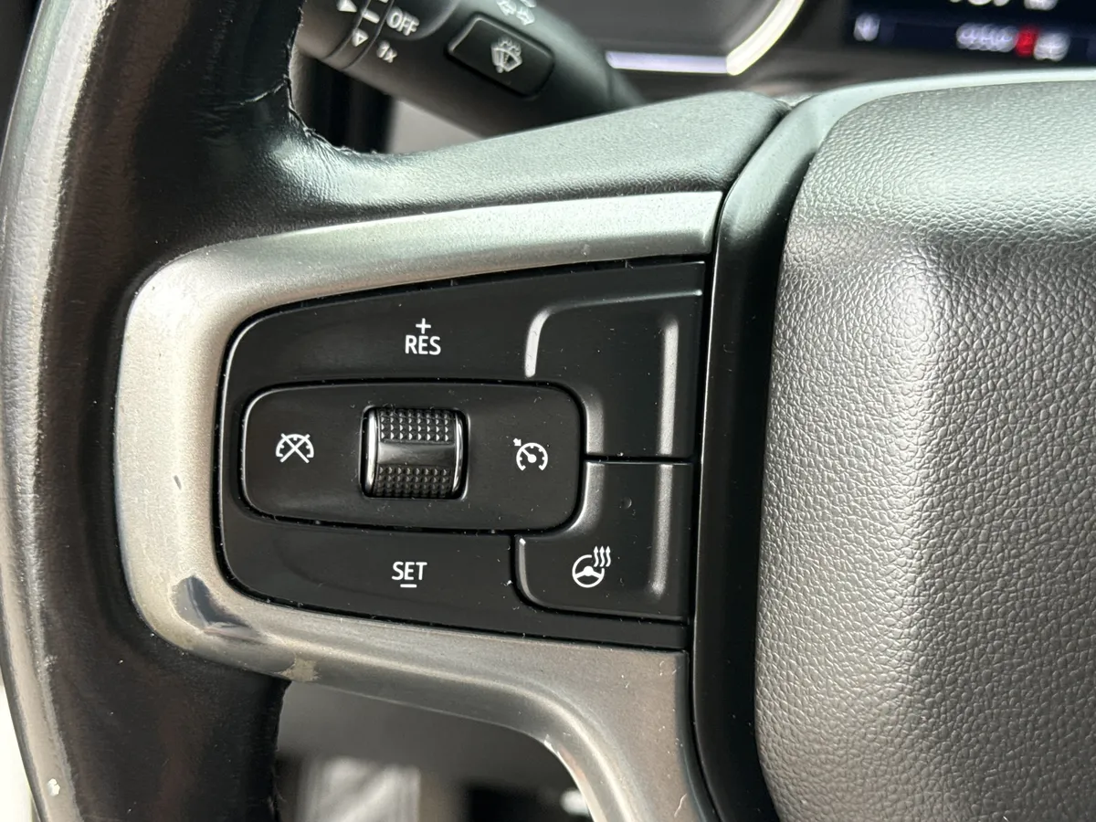 2019 Chevrolet Silverado 1500 RST thumbnail 23