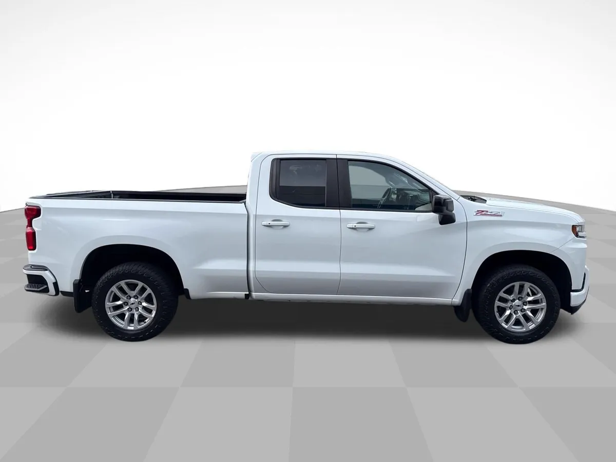 2019 Chevrolet Silverado 1500 RST thumbnail 4