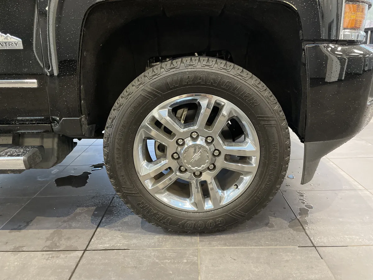 2019 Chevrolet Silverado 2500HD High Country thumbnail 11