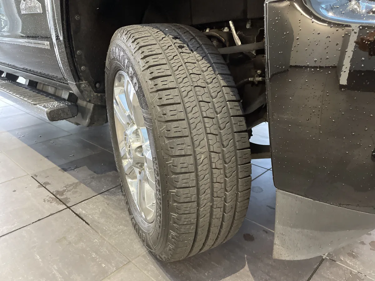 2019 Chevrolet Silverado 2500HD High Country thumbnail 12