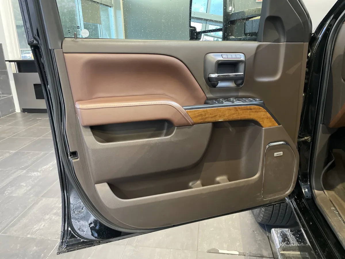 2019 Chevrolet Silverado 2500HD High Country thumbnail 14