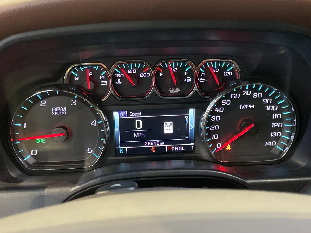 2019 Chevrolet Silverado 2500HD High Country thumbnail 22