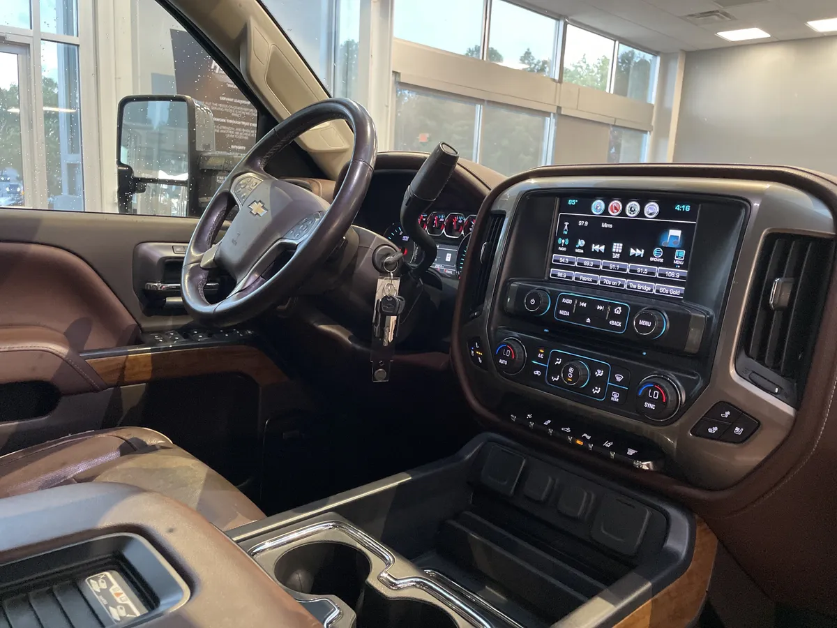 2019 Chevrolet Silverado 2500HD High Country thumbnail 31