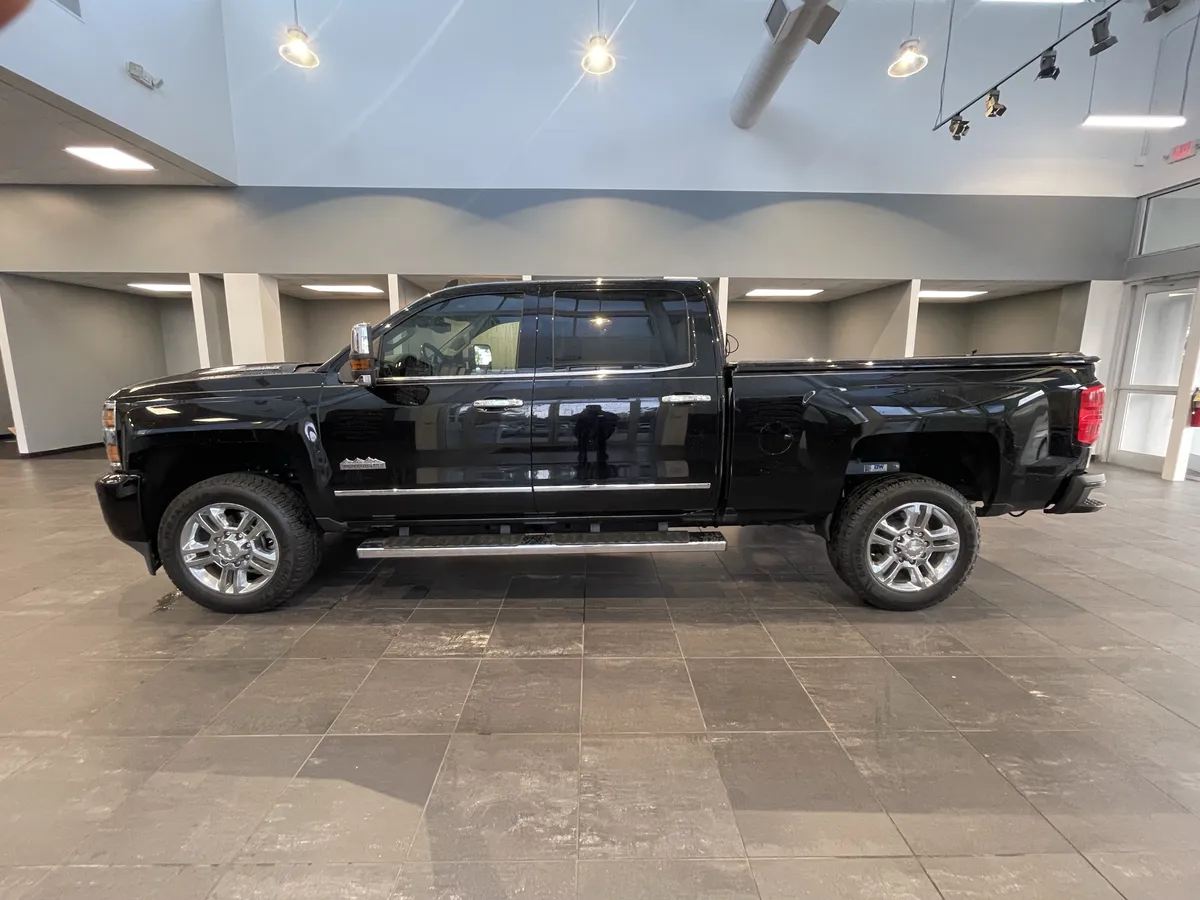 2019 Chevrolet Silverado 2500HD High Country thumbnail 6