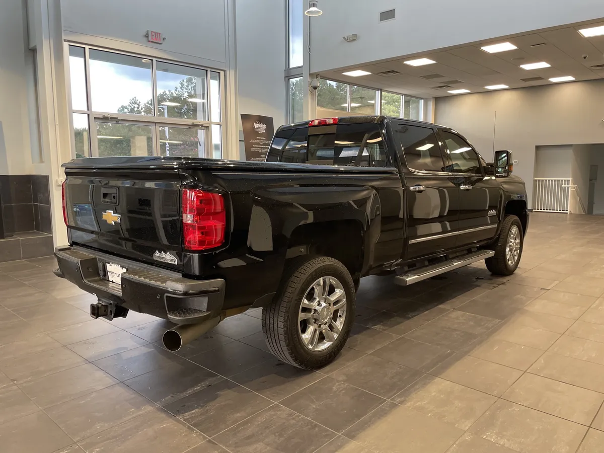 2019 Chevrolet Silverado 2500HD High Country thumbnail 9