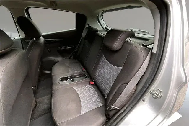 2019 Chevrolet Spark LS thumbnail 17