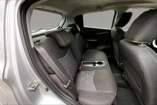 2019 Chevrolet Spark LS thumbnail 18