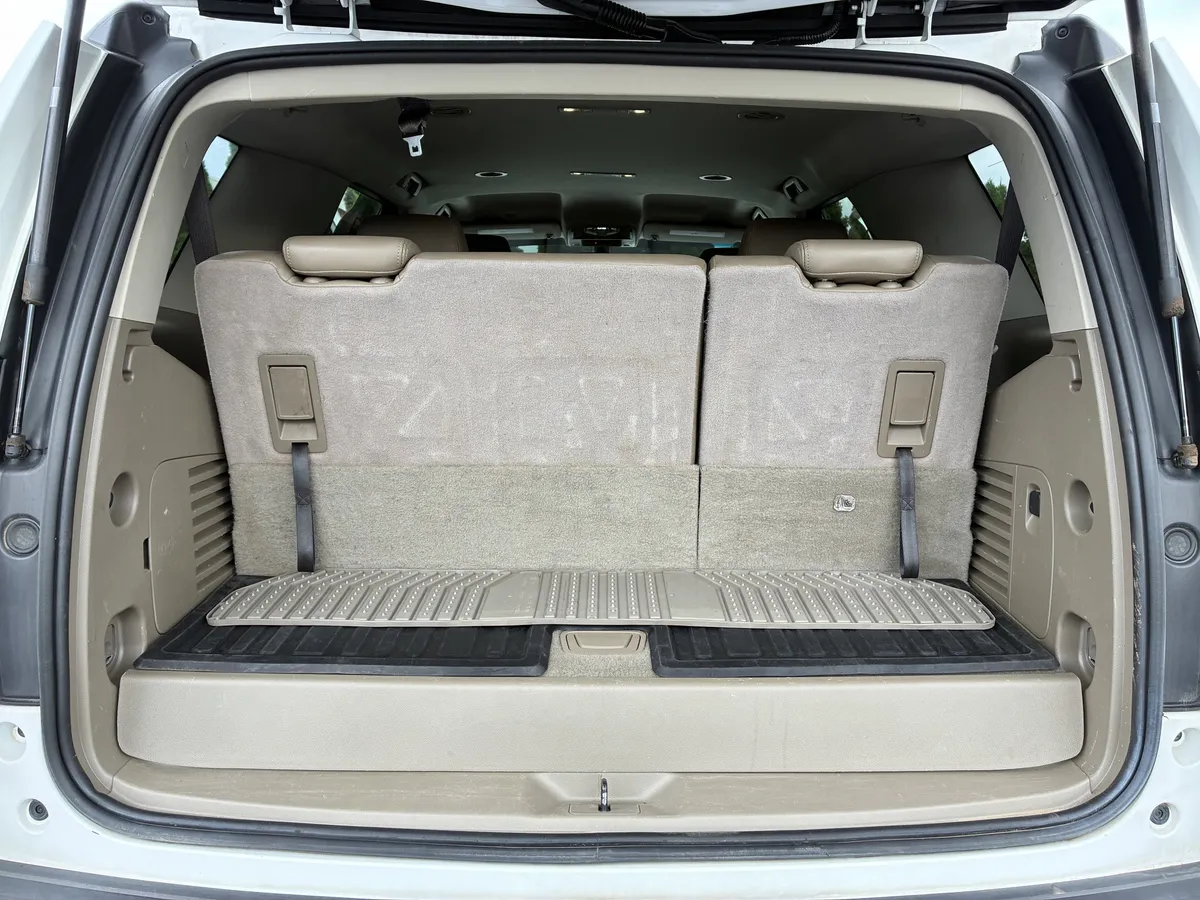 2019 Chevrolet Tahoe LS thumbnail 19