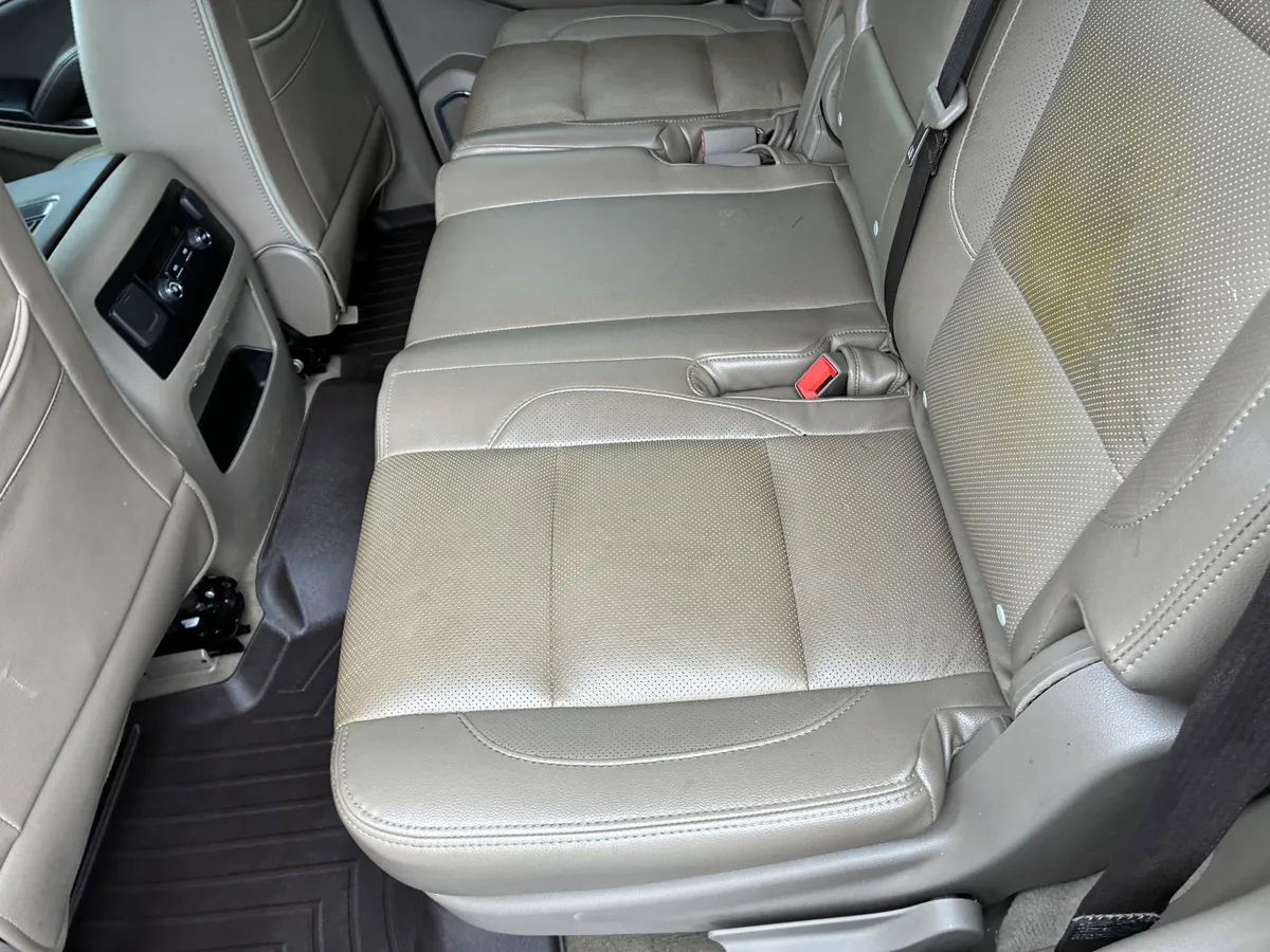 2019 Chevrolet Tahoe LS thumbnail 21