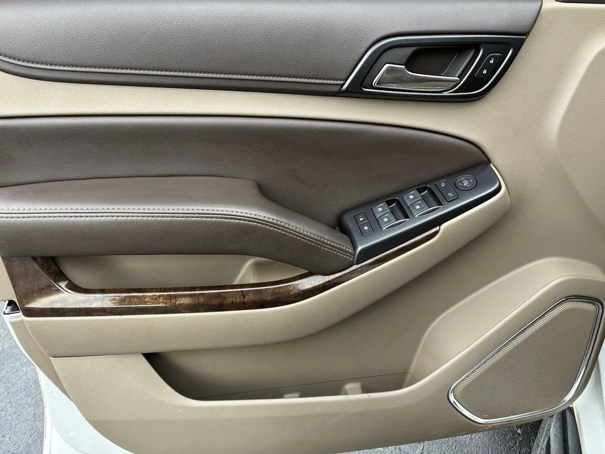 2019 Chevrolet Tahoe LS thumbnail 31
