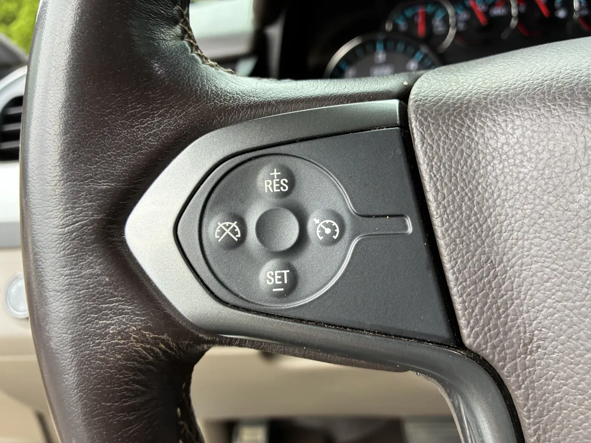 2019 Chevrolet Tahoe LS thumbnail 36