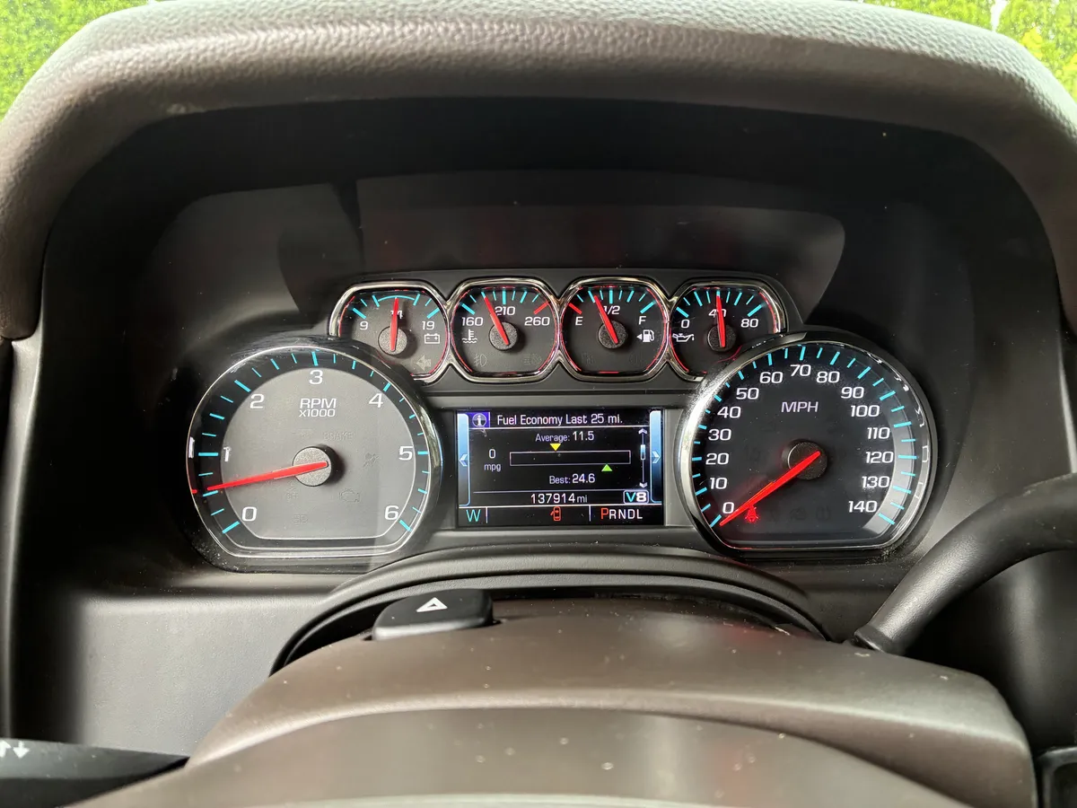 2019 Chevrolet Tahoe LS thumbnail 37