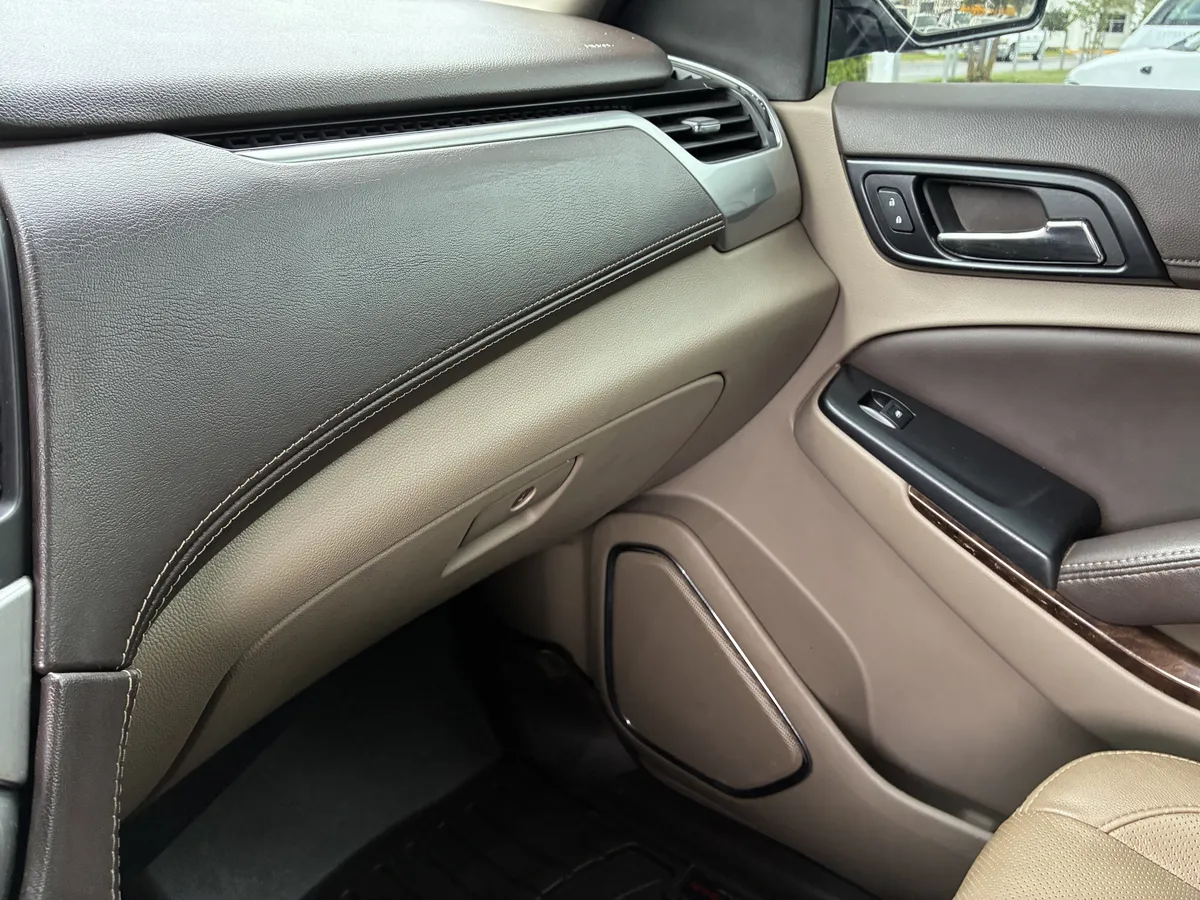 2019 Chevrolet Tahoe LS thumbnail 40
