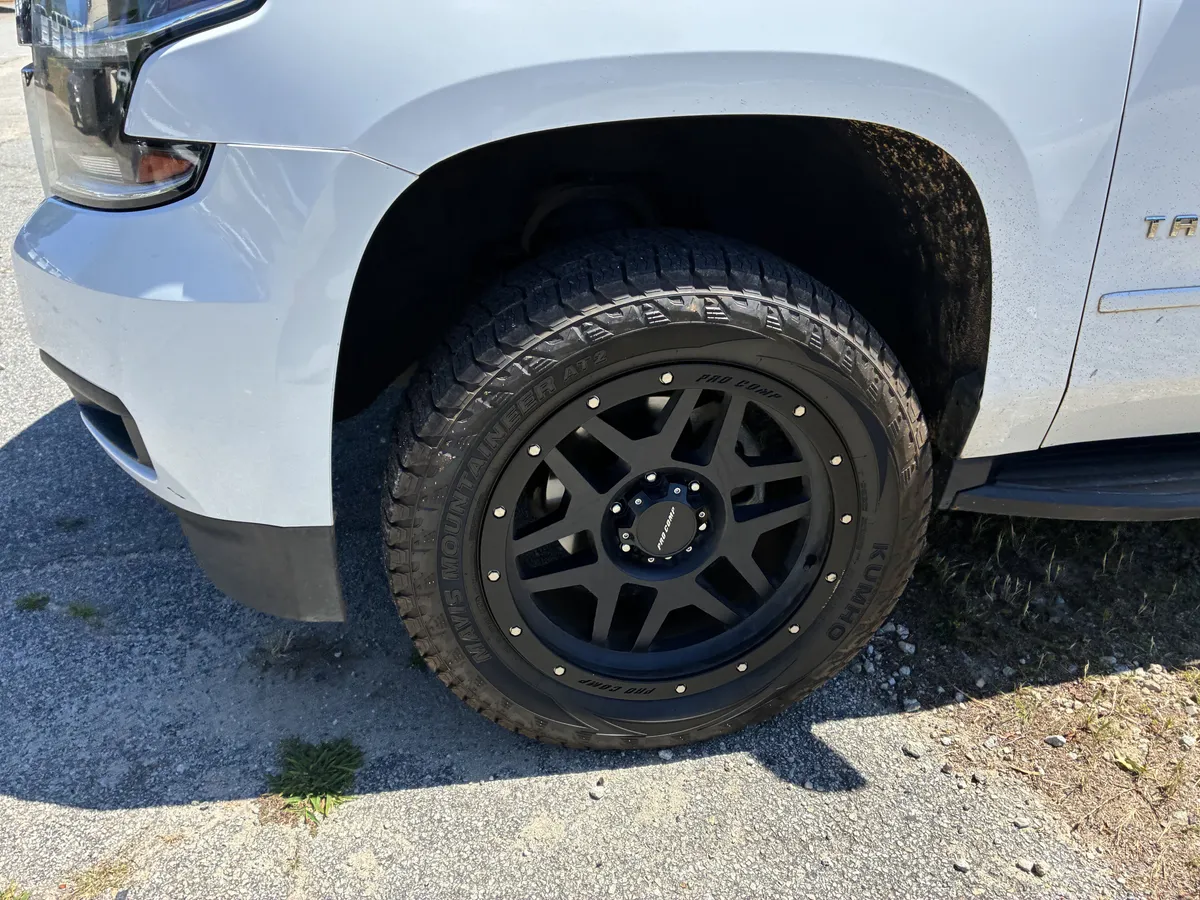 2019 Chevrolet Tahoe LS thumbnail 8