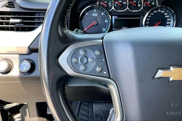 2019 Chevrolet Tahoe LT thumbnail 10