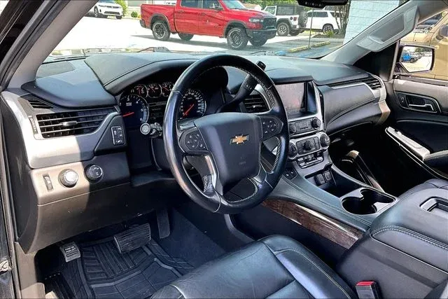2019 Chevrolet Tahoe LT thumbnail 14