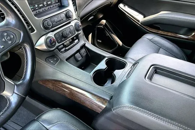 2019 Chevrolet Tahoe LT thumbnail 15