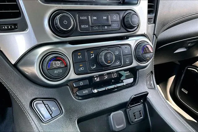 2019 Chevrolet Tahoe LT thumbnail 23