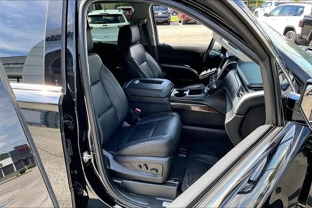 2019 Chevrolet Tahoe LT thumbnail 26