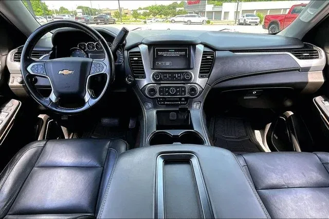 2019 Chevrolet Tahoe LT thumbnail 7