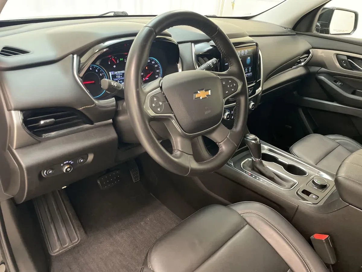 2019 Chevrolet Traverse LT Leather thumbnail 2