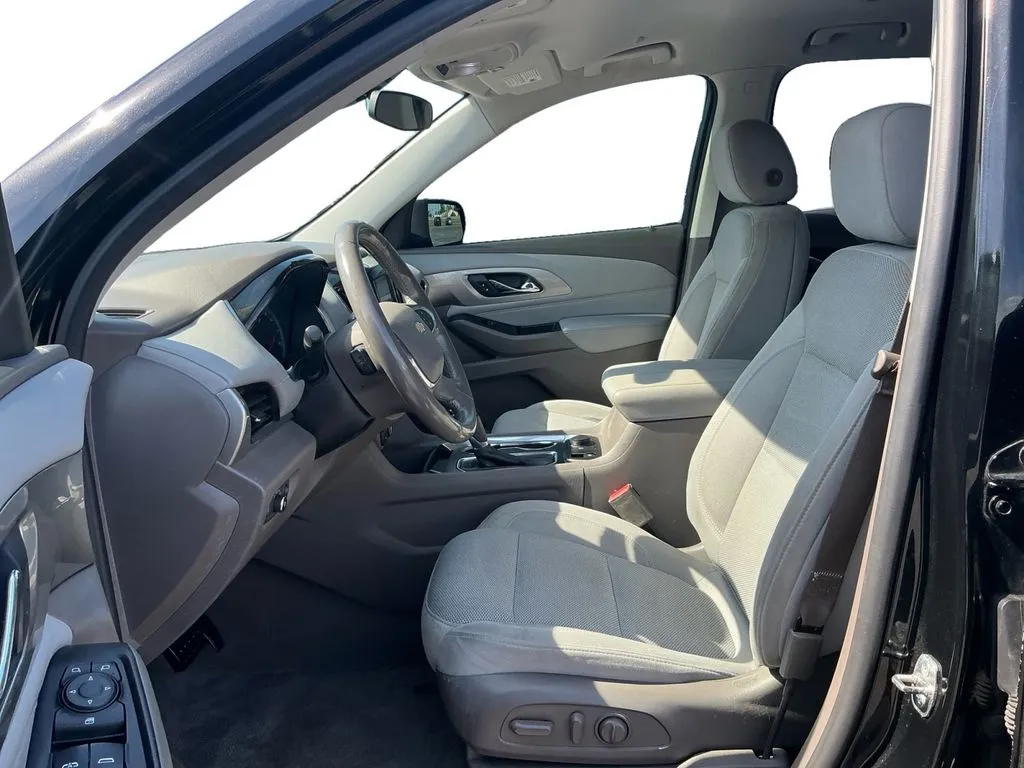 2019 Chevrolet Traverse LT thumbnail 14