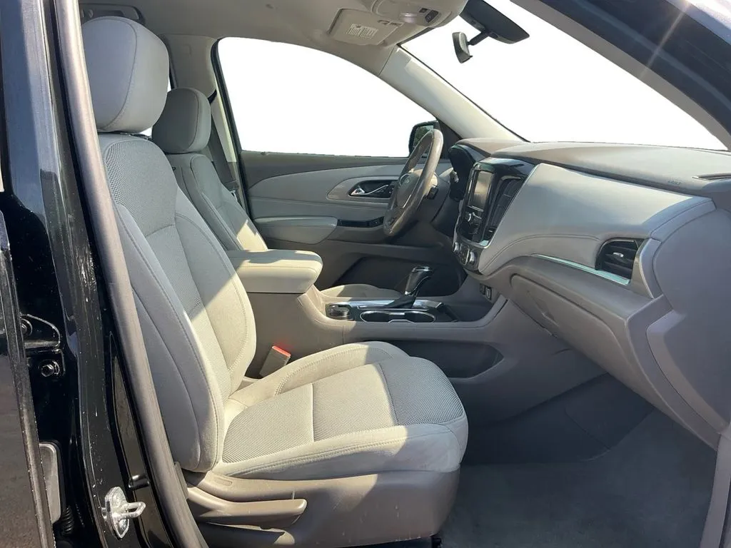 2019 Chevrolet Traverse LT thumbnail 22