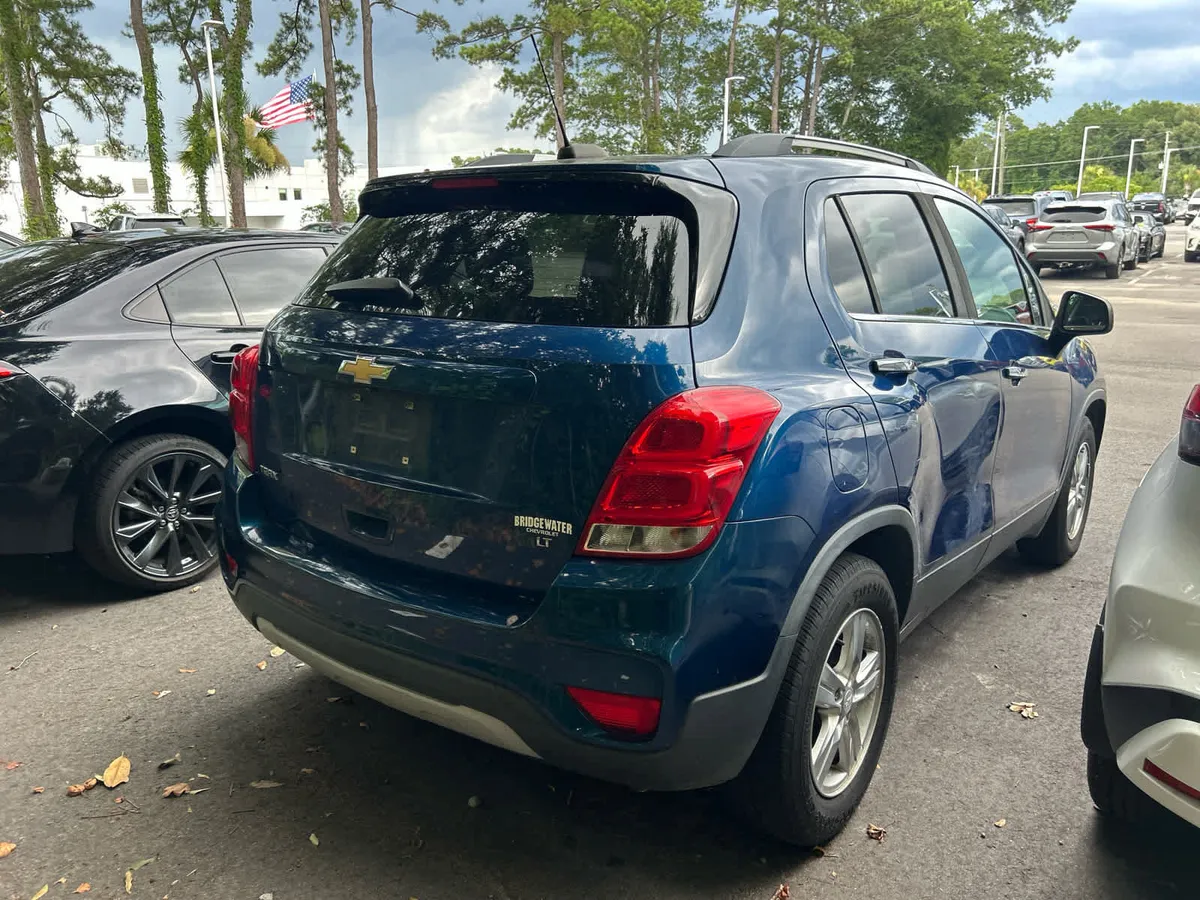 2019 Chevrolet Trax LT thumbnail 2