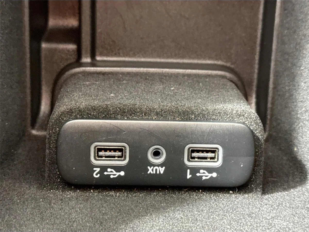 2019 Chrysler 300 Touring thumbnail 34