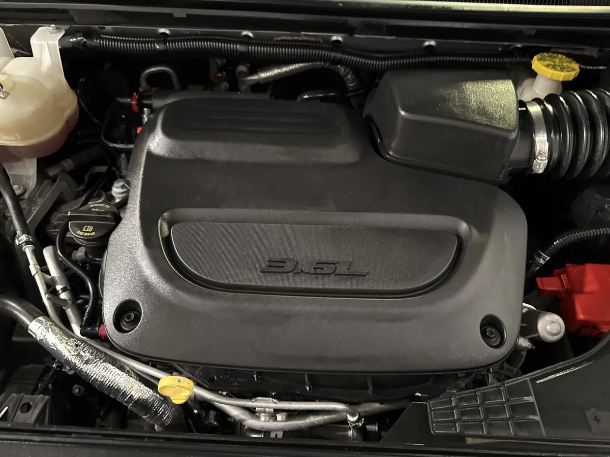 2019 Chrysler Pacifica L thumbnail 35