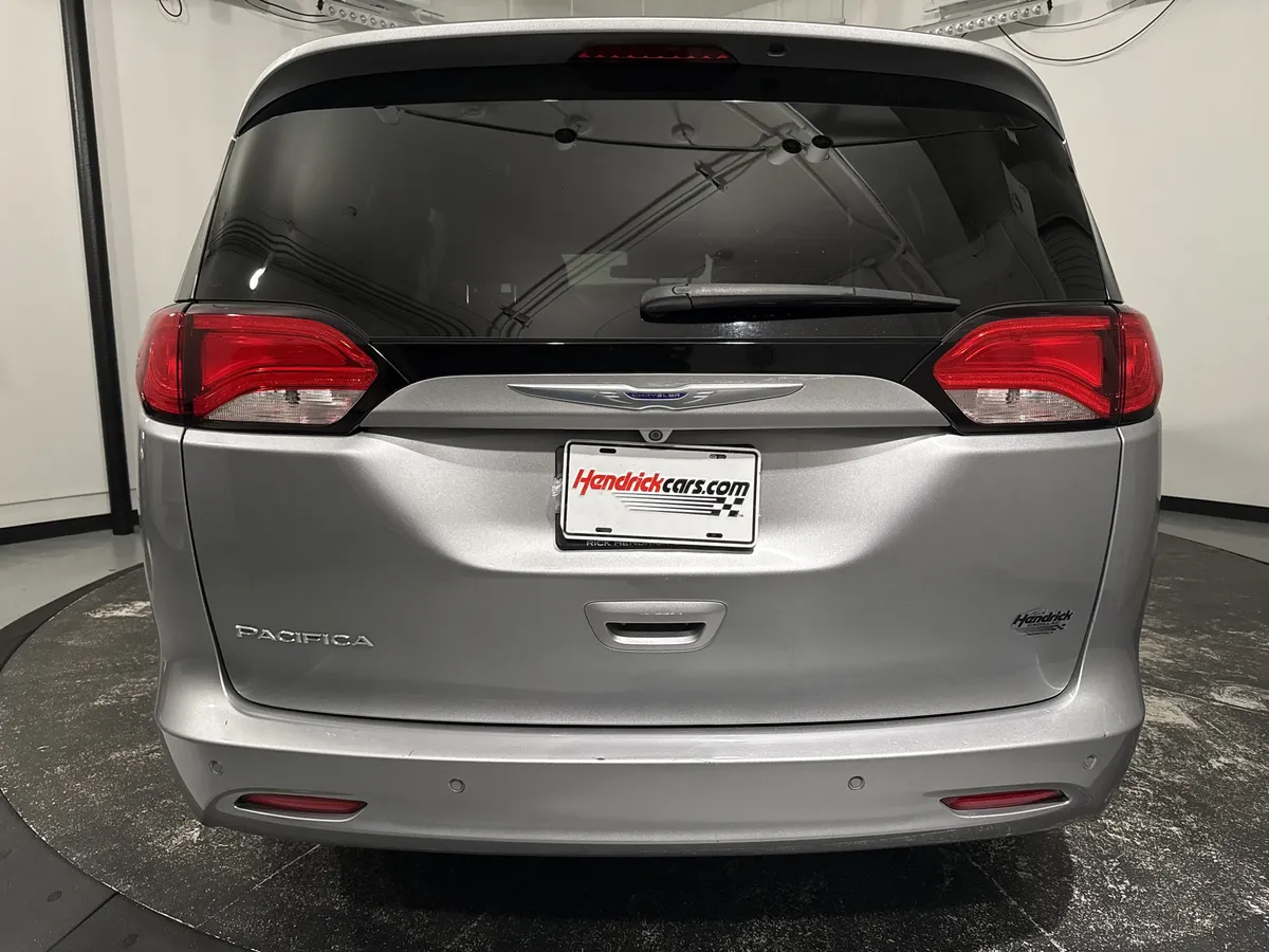 2019 Chrysler Pacifica L thumbnail 8