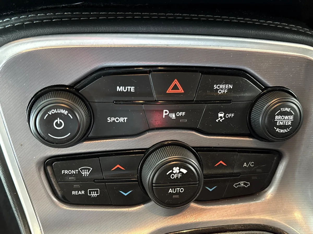 2019 Dodge Challenger GT AWD thumbnail 32