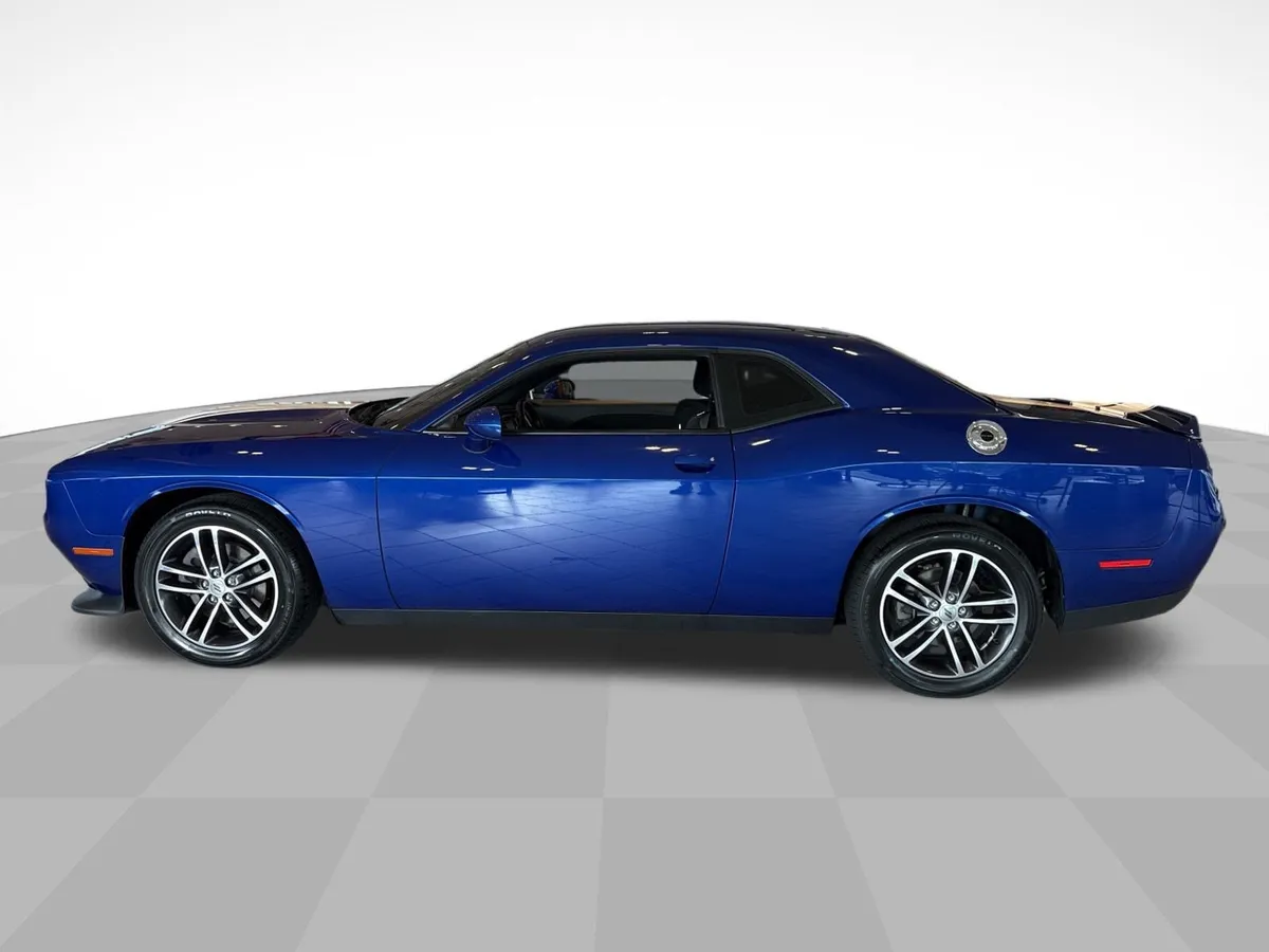 2019 Dodge Challenger GT AWD thumbnail 6