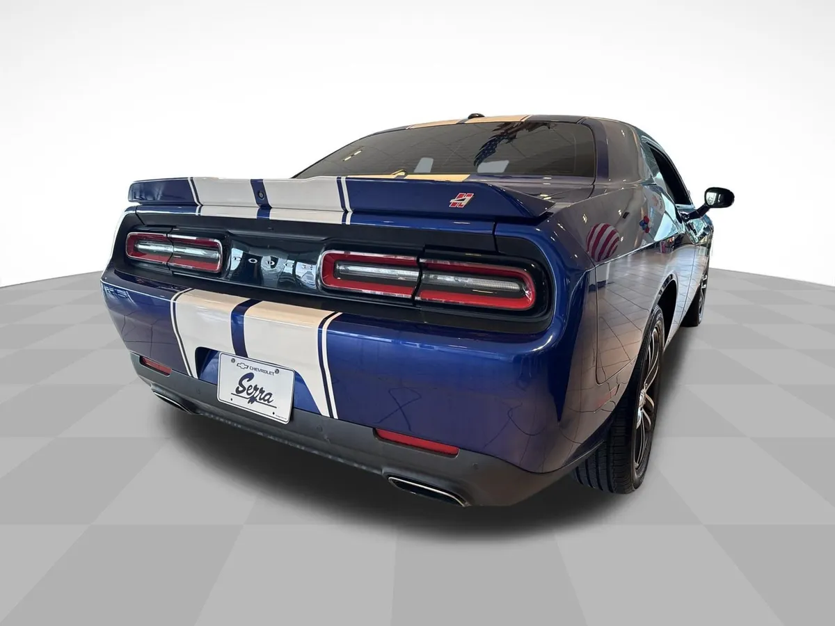 2019 Dodge Challenger GT AWD thumbnail 8