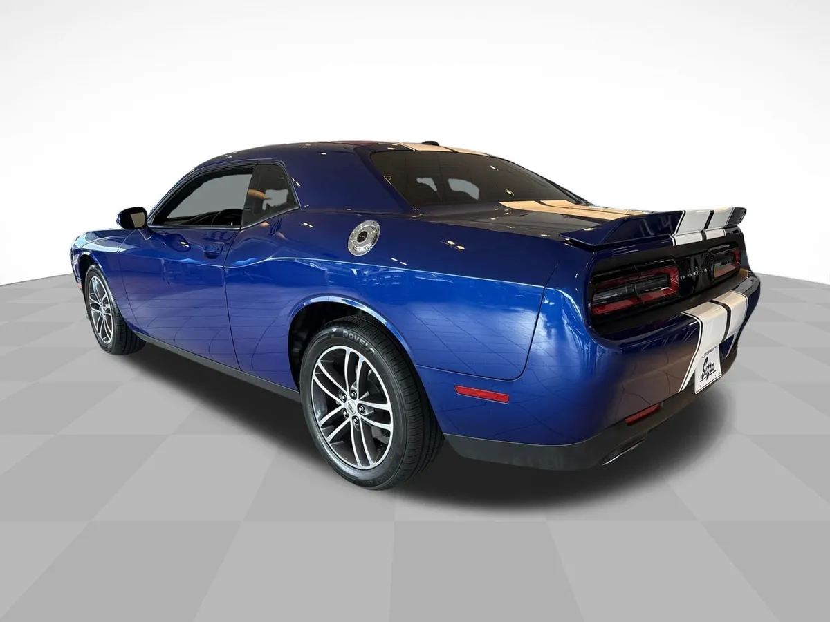 2019 Dodge Challenger GT AWD thumbnail 9