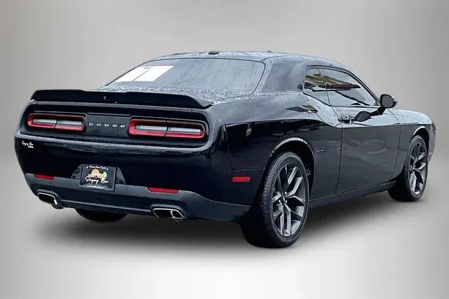 2019 Dodge Challenger SXT thumbnail 5