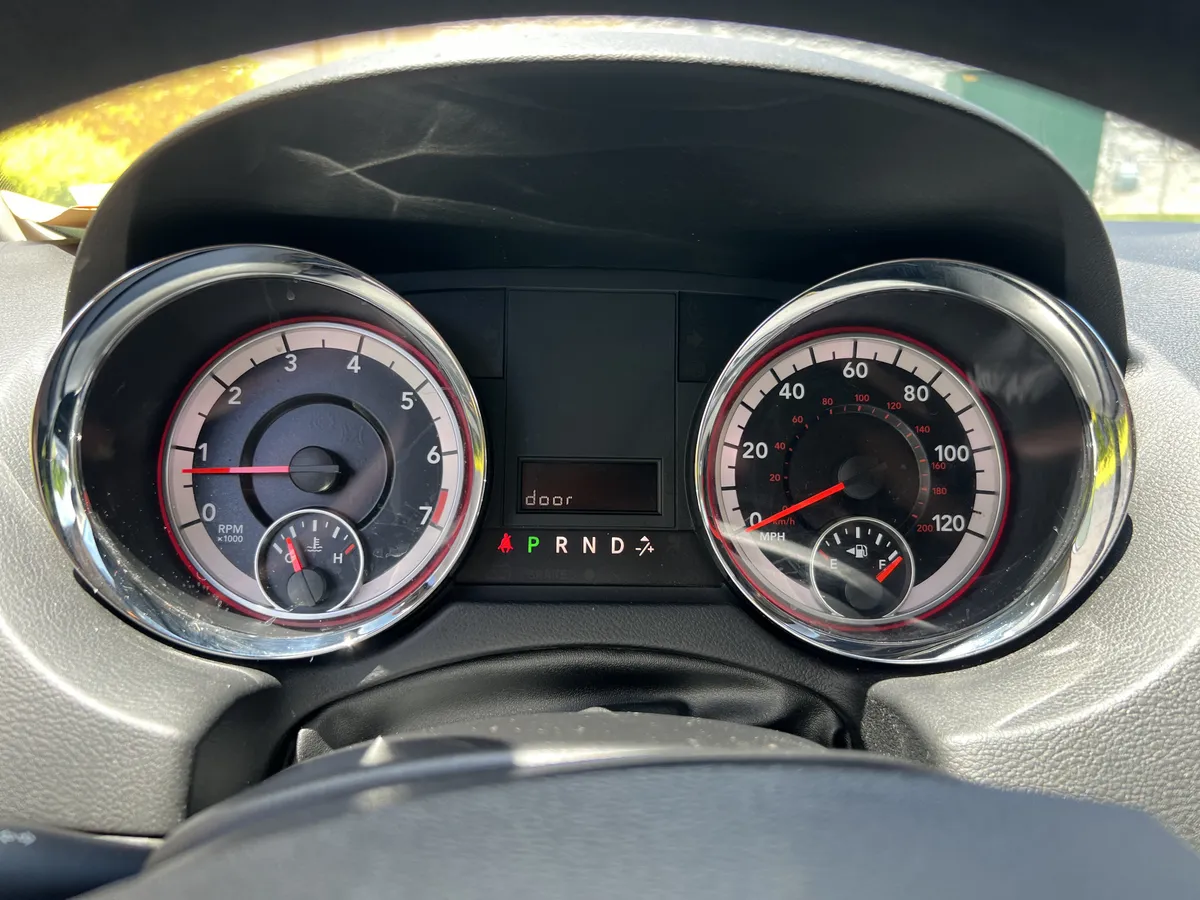 2019 Dodge Grand Caravan SE thumbnail 20