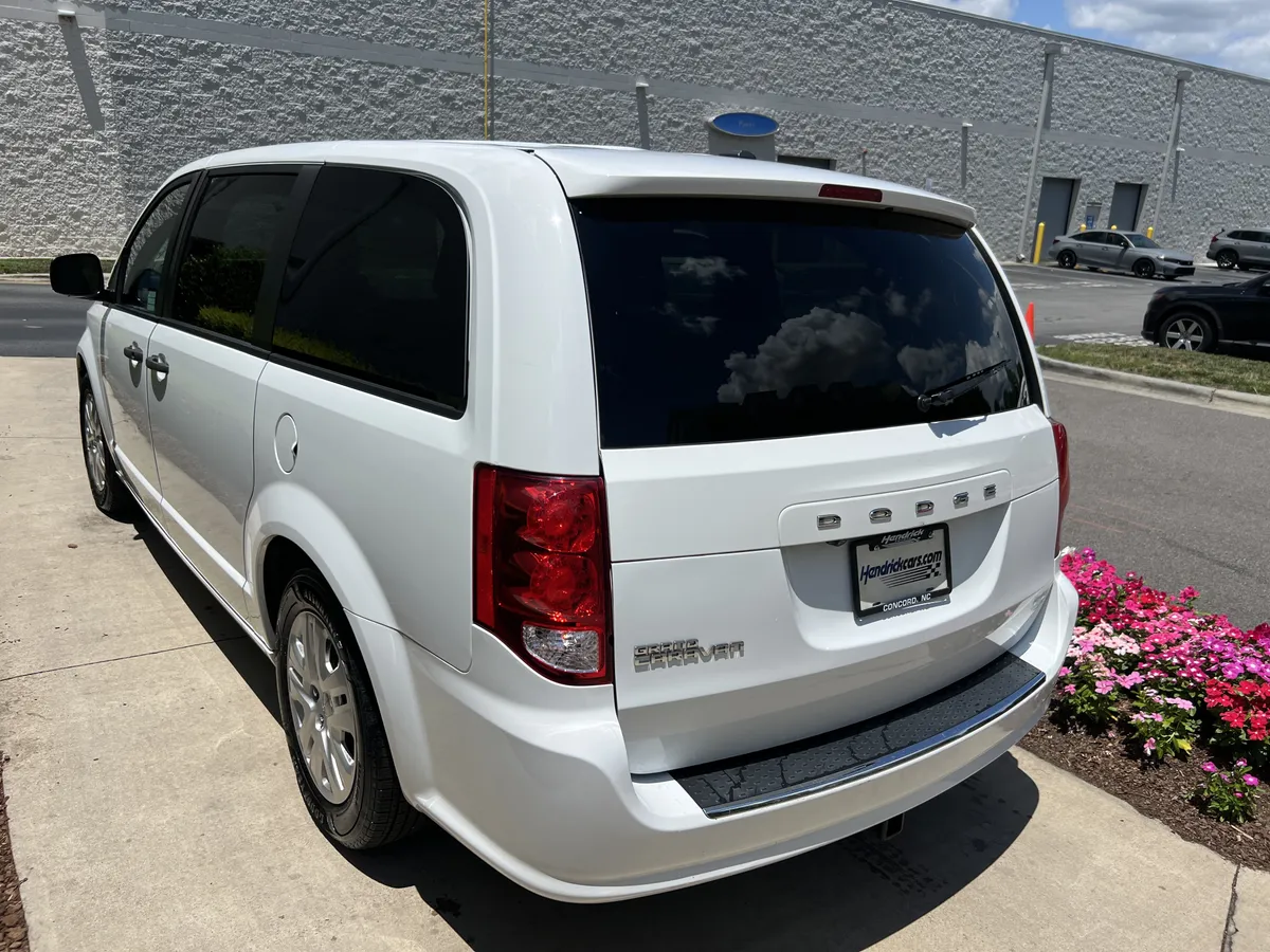 2019 Dodge Grand Caravan SE thumbnail 7