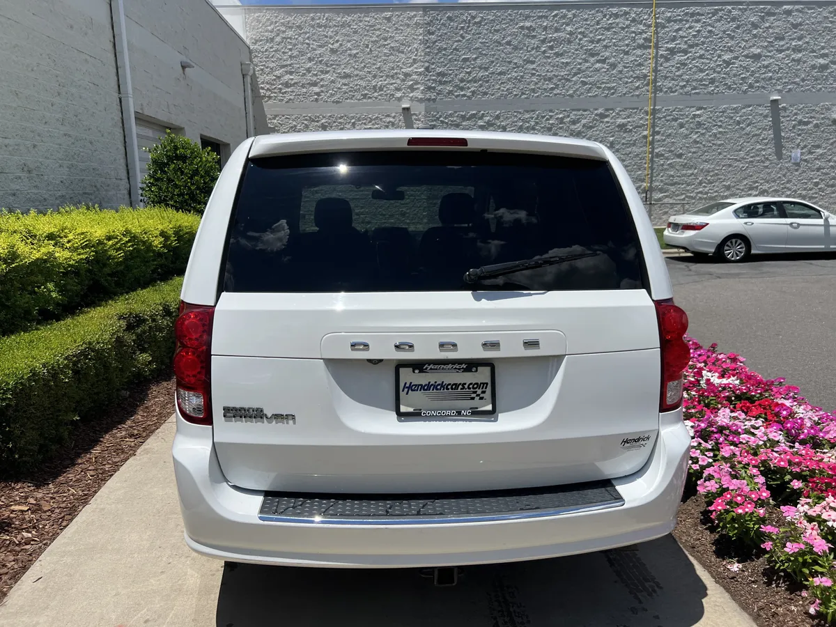 2019 Dodge Grand Caravan SE thumbnail 8