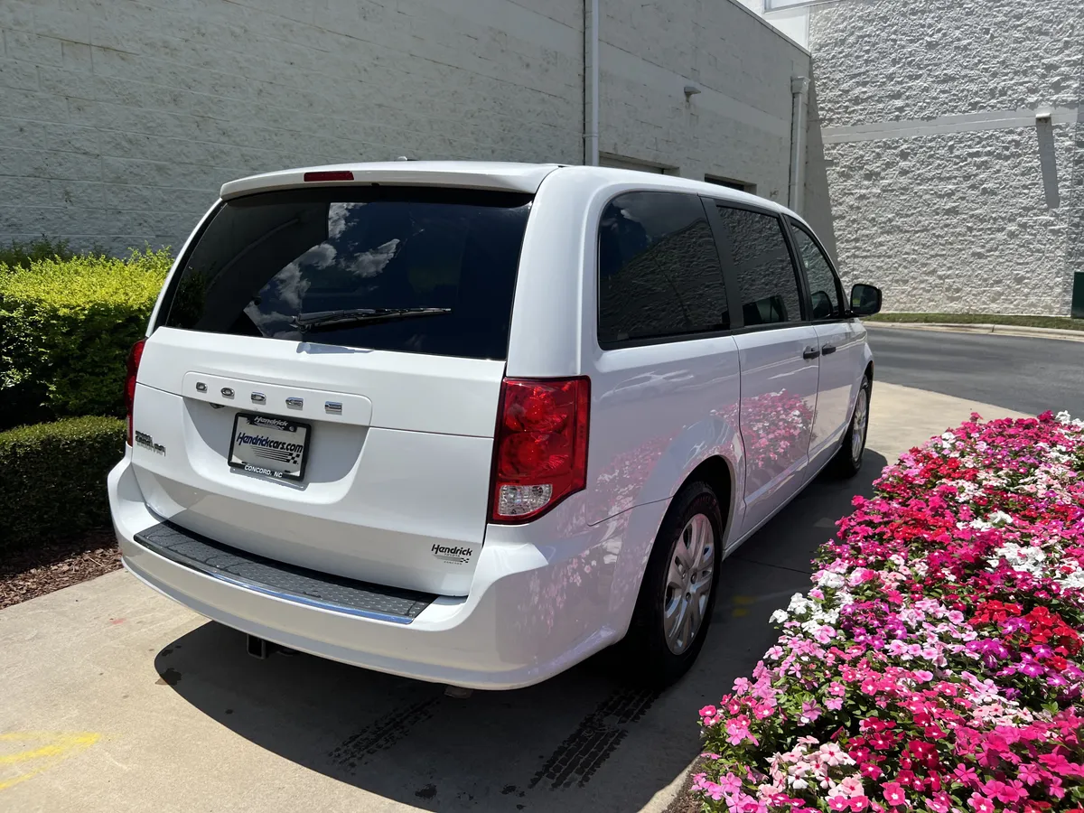 2019 Dodge Grand Caravan SE thumbnail 9